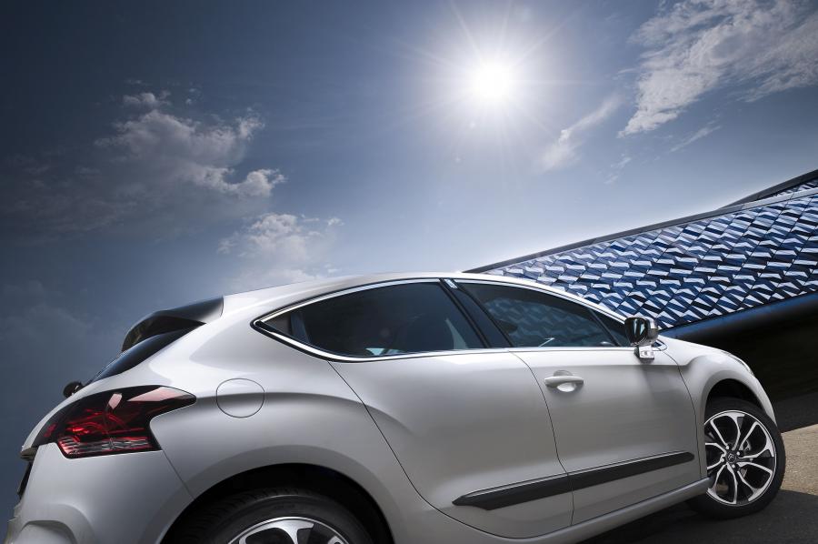  Citroen DS4 2010 года  (фото 71 из 143)